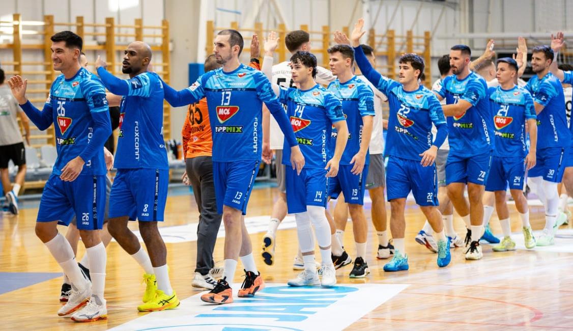 «Пик» сыграет с «Татабанией» 