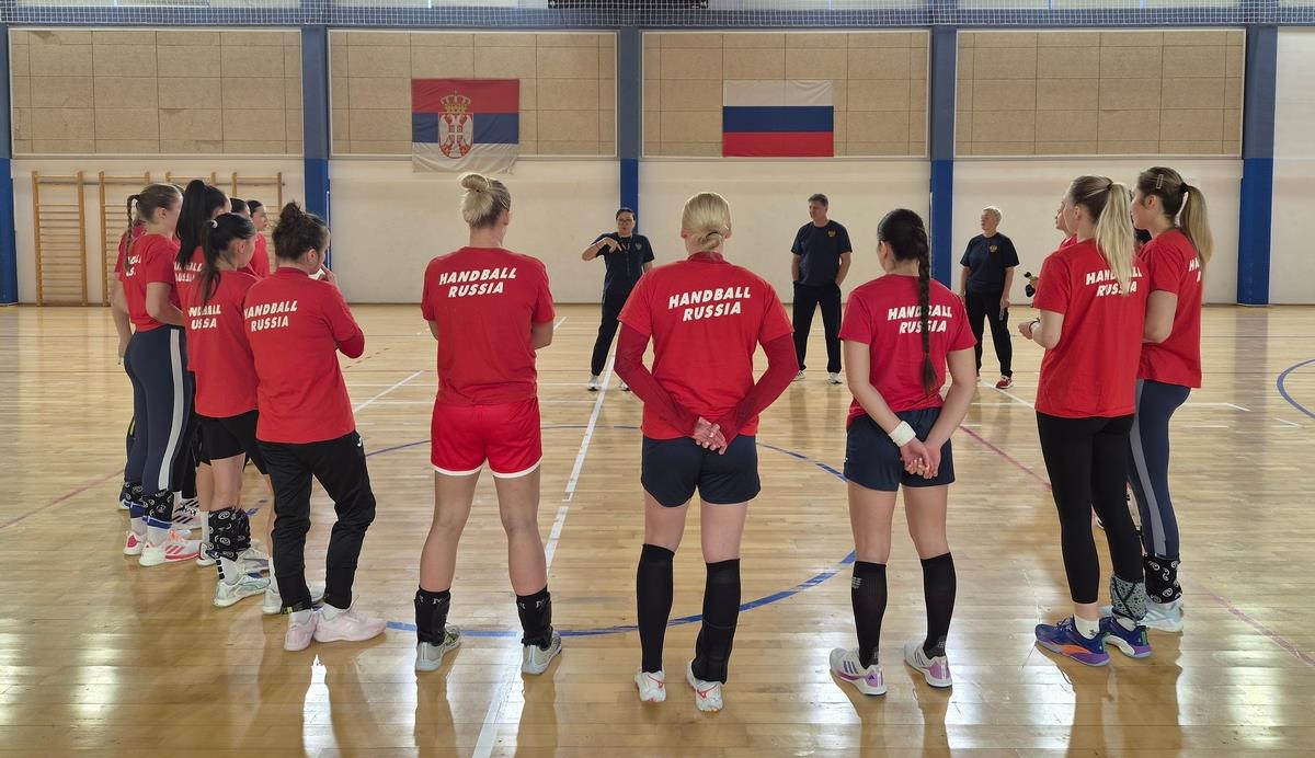 Сборная России прибыла в Белград