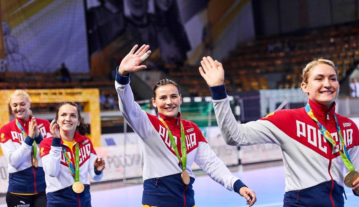 «Играет гимн, пьедестал, наворачиваются слезы». Майя Петрова – о победе на ОИ-2016