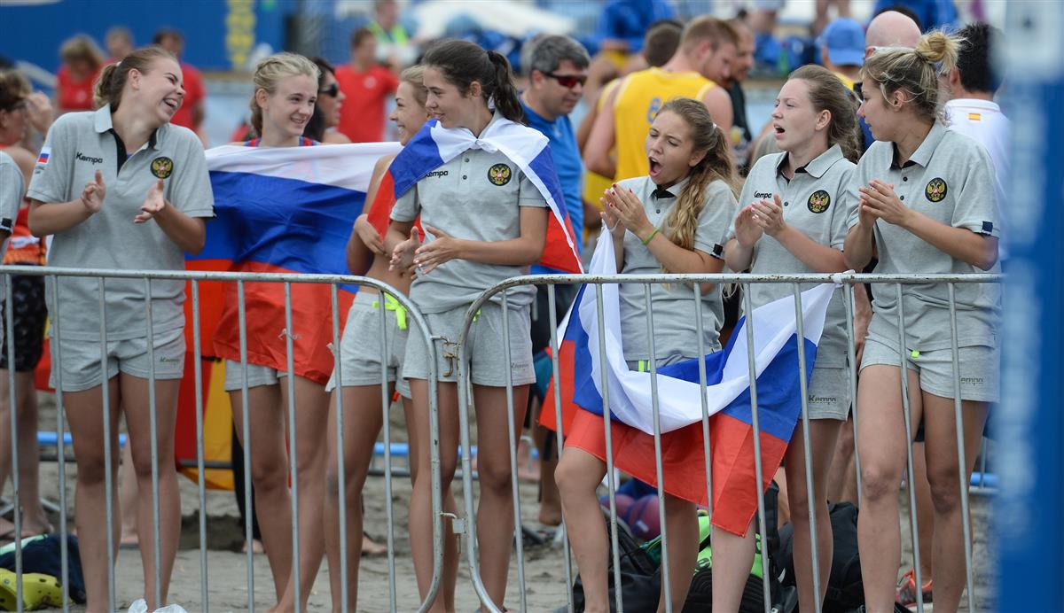 Женская сборная России U-18 по пляжному гандболу: проверка сил перед стартом Юношеских Олимпийских игр 