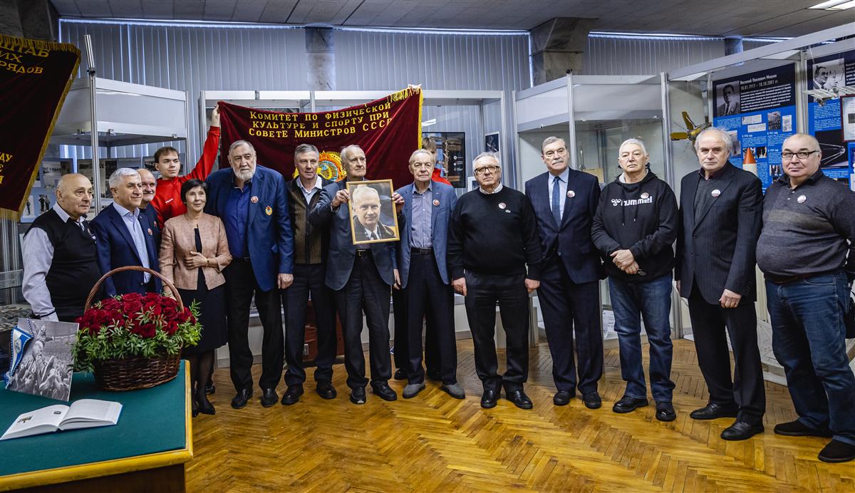 Церемония памяти Анатолия Евтушенко прошла в МАИ