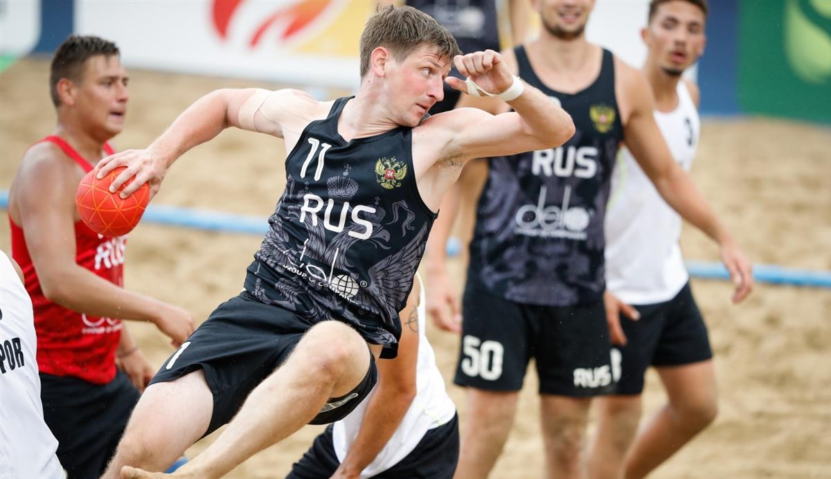 Сборные России по пляжному гандболу стартовали на чемпионате Европы 