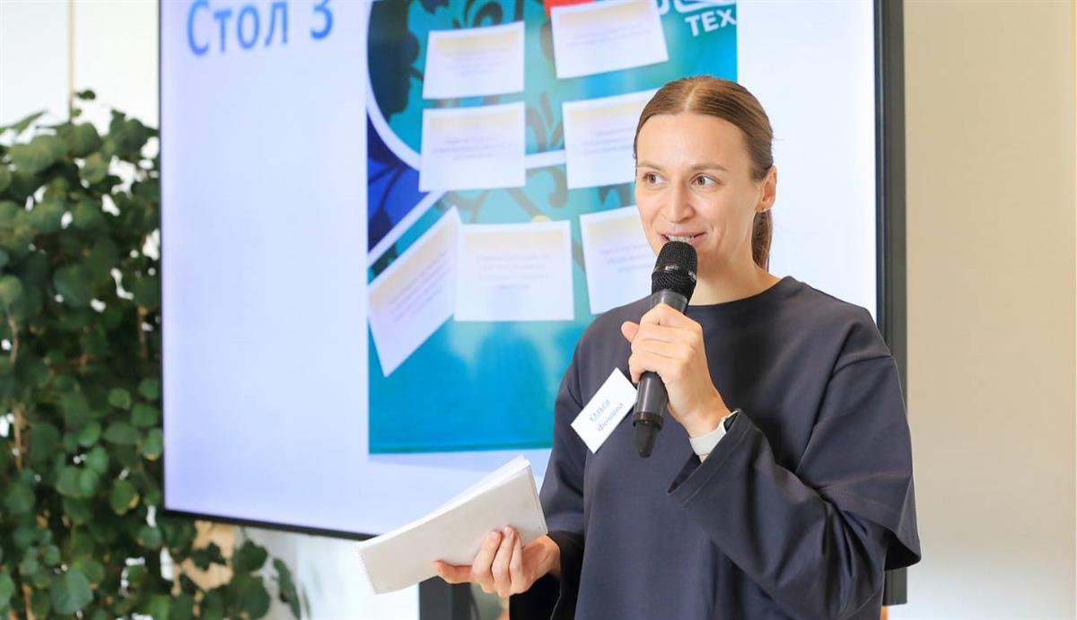 Фомина, Кузнецова и Суровский получили дипломы Олимпийского университета