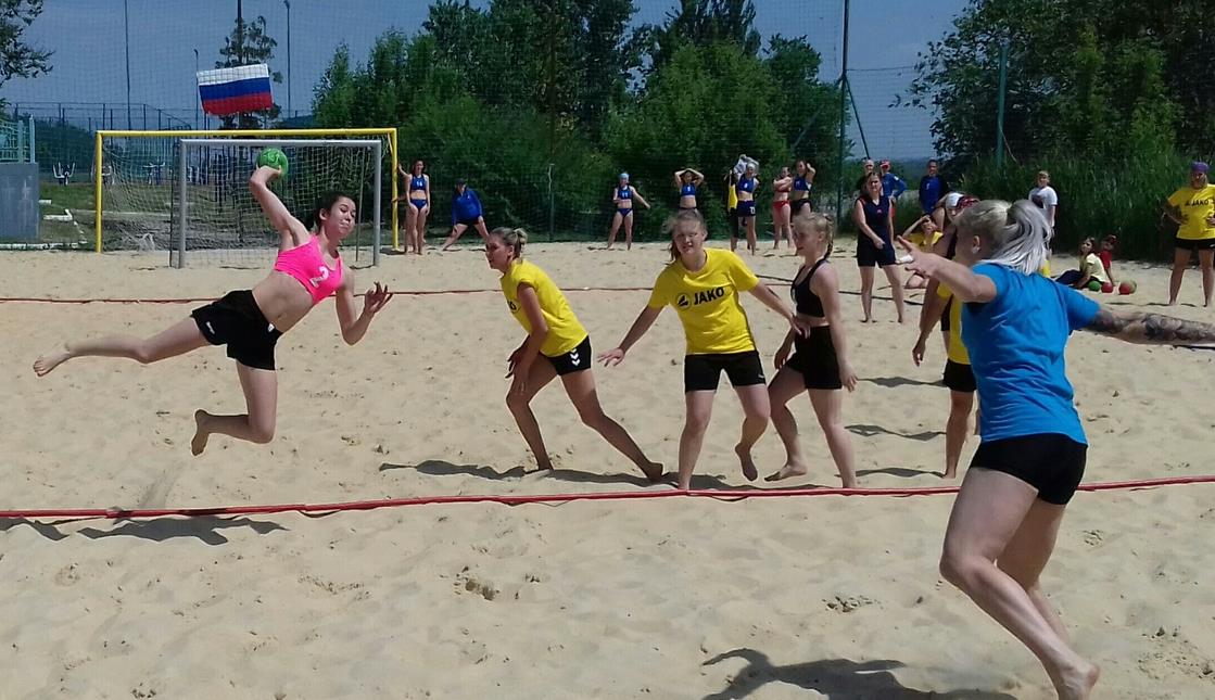 «Ставрополье» лидирует в чемпионате России по пляжному гандболу
