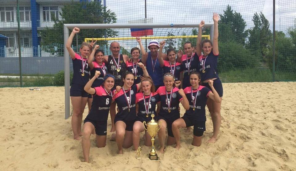Сборная Краснодарского края выиграла чемпионат России по пляжному гандболу среди девушек 