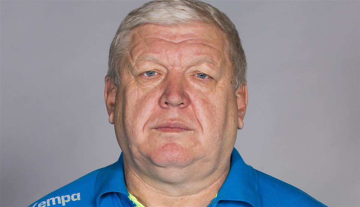 Главному тренеру женской сборной России Евгению Трефилову – 63! 