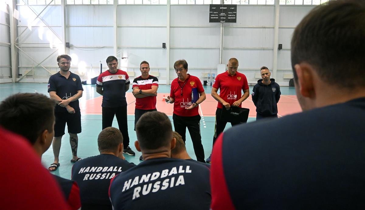19 гандболистов вызваны в сборную России 
