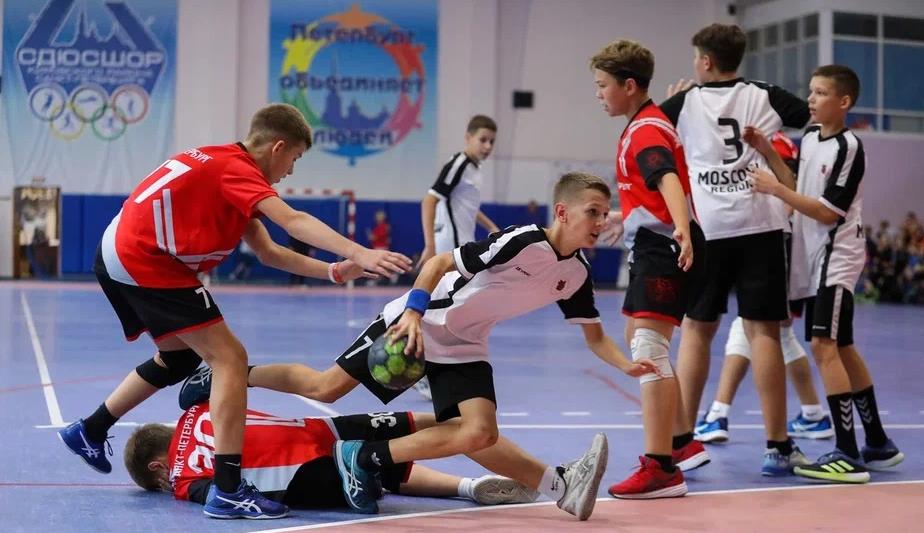 Юные спортсмены сделали шаг к гандбольной мечте в Санкт-Петербурге