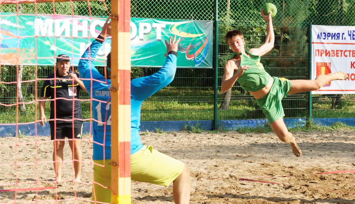 15 мая завершается срок подачи заявок для участия в чемпионате России по пляжному гандболу