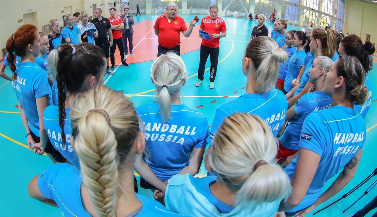 Екатерина Баркалова и ещё 21 гандболистка вызваны в сборную России