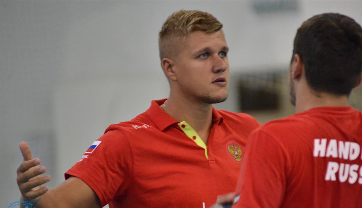 Валентин Бузмаков вызвал 21 гандболиста в сборную России U-19 