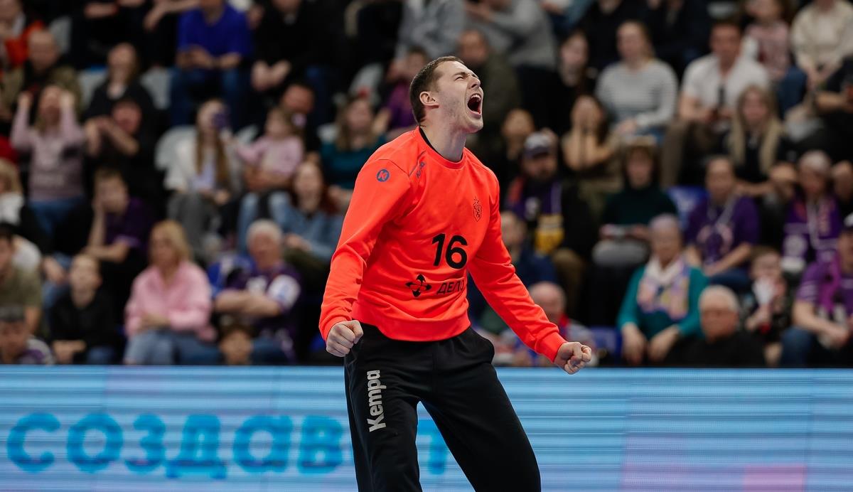 Дмитрий Холмов: «В первый раз попал на сборы именно в Новогорске, поэтому для меня это в новинку»