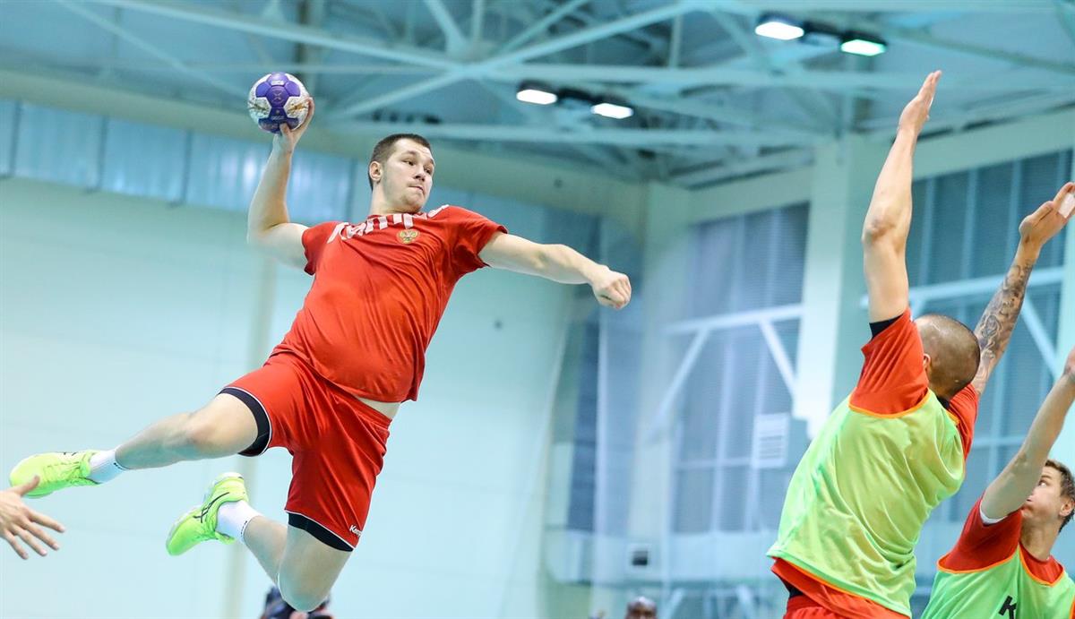 Сборная России провела тренировку перед матчем с Люксембургом в Краснодаре