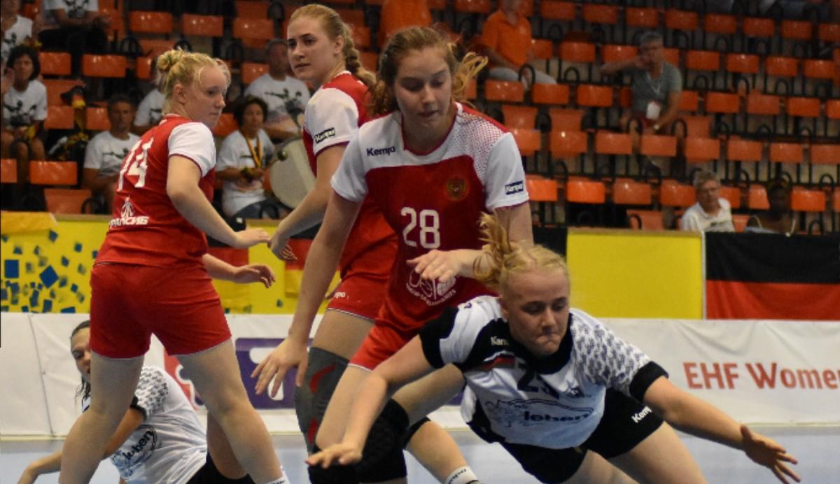Россиянки обыграли австриек на юношеском чемпионате Европы