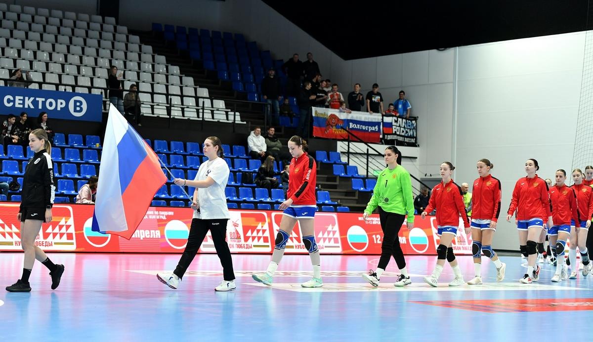 Определен состав молодежной сборной России на ноябрьский сбор