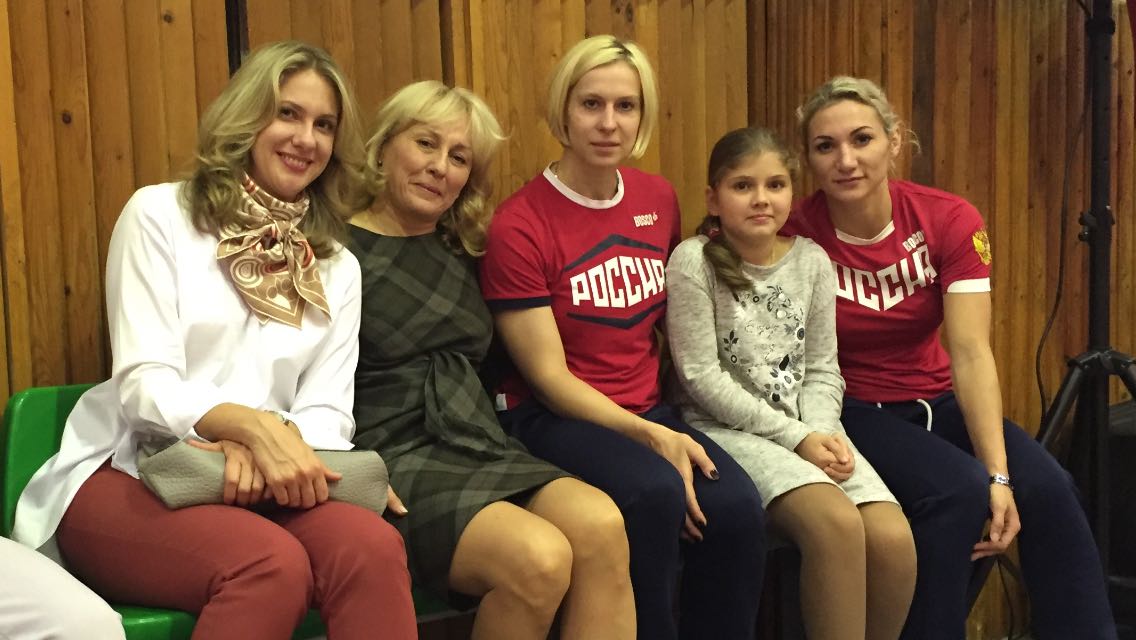 Олимпийские чемпионки Рио посетили ДЮСШ и лицей в Краснодаре